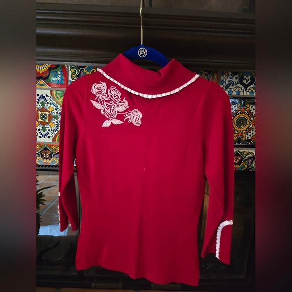 Red Cardigan with White Floral Embroidery - Picture 5 of 5